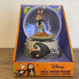 Exclusive Limited Edition The Nightmare Before Christmas SnoMotion Musical Snow